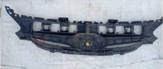 863511R000 Решетка радиатора купить Кривой Рог