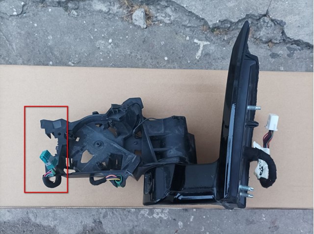 NISSAN 963025AA0C Левое боковое зеркало в наличии Николаев