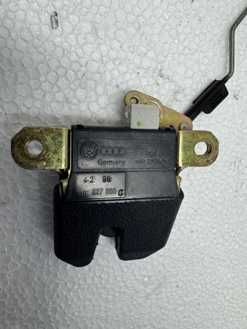 Замок и ручка двери задка 1J5827505C VAG