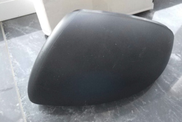 Накладка левого бокового зеркала 963737470R RENAULT