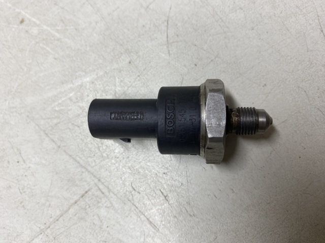 Датчик давления топлива 0261545008 BOSCH