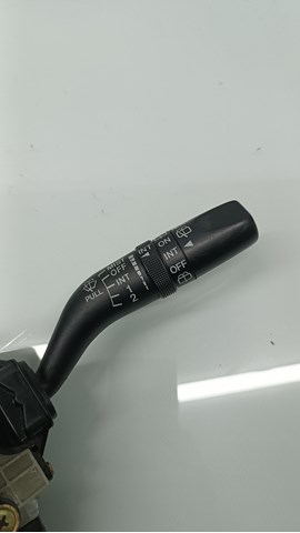 Переключатель подрулевой, правый 17B122 MAZDA
