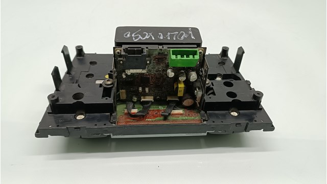 30679180 VOLVO Магнитола (радио AM/FM) купить в Винница