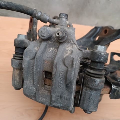582302S300 HYUNDAI Суппорт задний правый купить в Киев