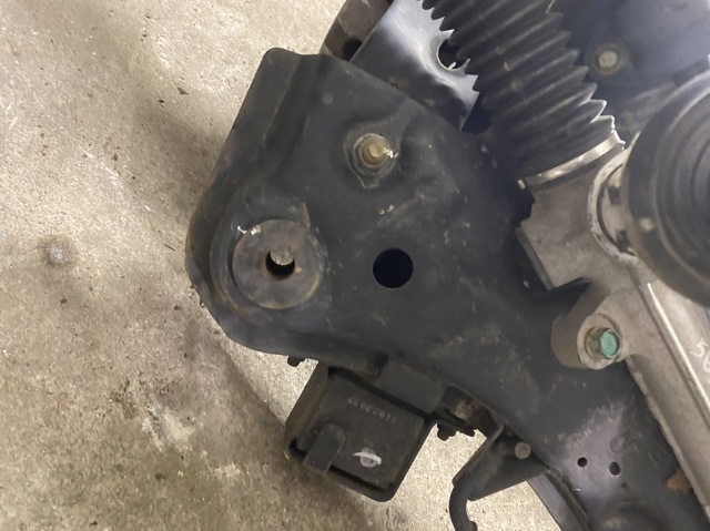 HYUNDAI 624053V100 Балка передней подвески (подрамник) в наличии Киев