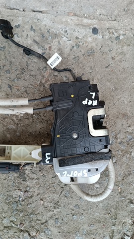 Замок двери водителя 813103W000 HYUNDAI