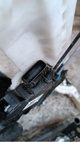 HYUNDAI 81420C1000 Замок двери задней правой в наличии Одесса