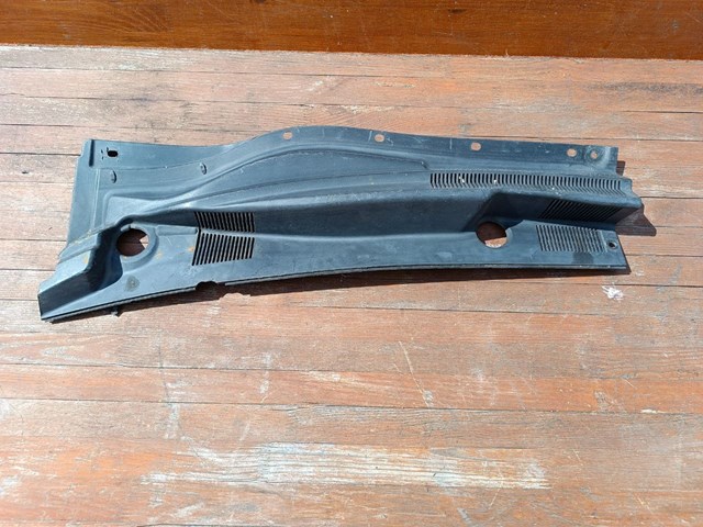 Водосток лобового стекла, жабо 861502F000 HYUNDAI