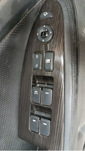 Кнопки переднего левого стеклоподъёмника 935702T010 HYUNDAI