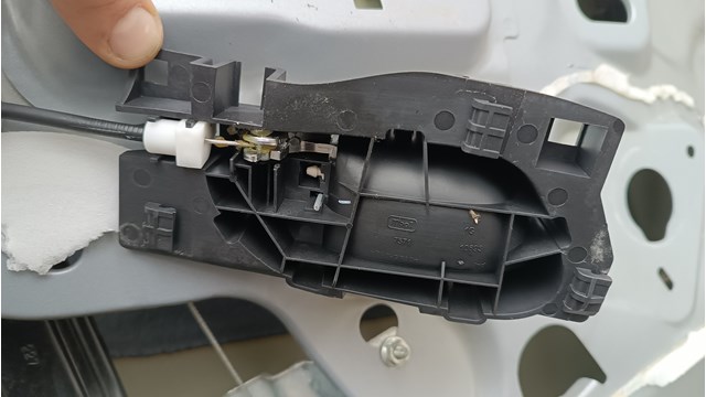 Ручка двери левой внутренняя передняя/задняя 9685950377 PEUGEOT