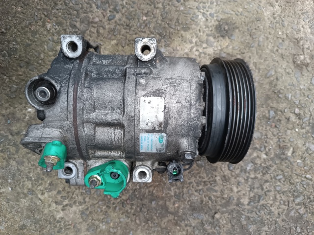 Компрессор кондиционера 977012B251 HYUNDAI