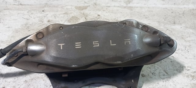 TESLA 104264000F Суппорт тормозной передний правый в наличии Кривой Рог