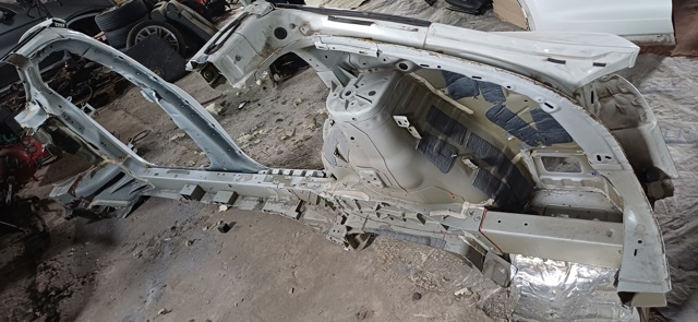 TESLA 1073168S0B Крыло заднее правое в наличии Каменское