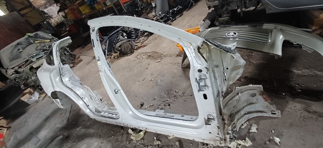 1073168S0B TESLA Крыло заднее правое купить в Львов