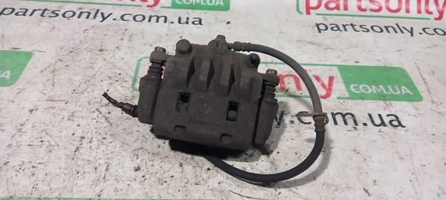 Суппорт тормозной, передний, правый 26292SC020 SUBARU
