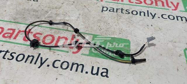Датчик АБС (ABS) задний, правый 27540AJ020 SUBARU