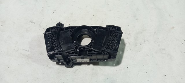 Переключатель подрулевой, центральная часть 35251T5AB02 HONDA