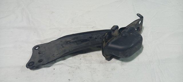 Рычаг/тяга задней подвески продольный нижний, правый 3C0505226B VAG