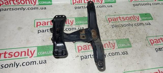 Балка крепления коробки передач 41011AG060 SUBARU