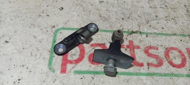 Петля передней двери левая 41517259593 BMW