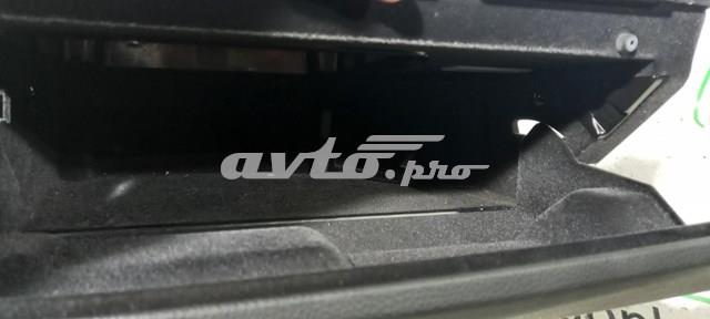 51169173907 BMW Крышка перчаточного ящика (бардачка) купить в Украина