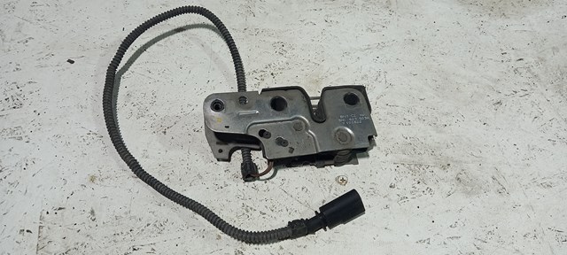 Замок капота 5N0823509A VAG