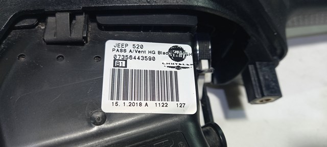 CHRYSLER 5UV83LXHAA Молдинг (накладка) приборной панели "торпедо" правый в наличии Каменское