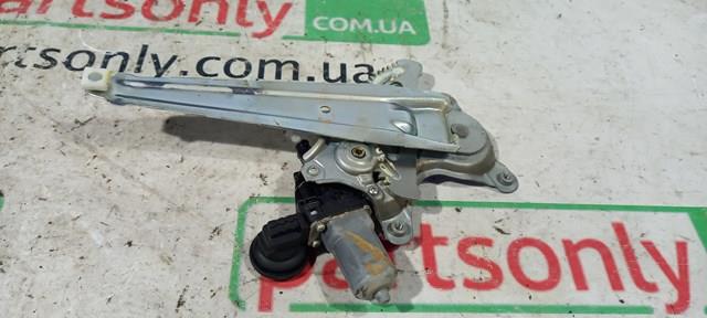 Стеклоподъемник левой задней двери 6980406140 TOYOTA