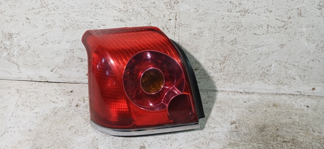 Задний левый стоп 8156105130 TOYOTA