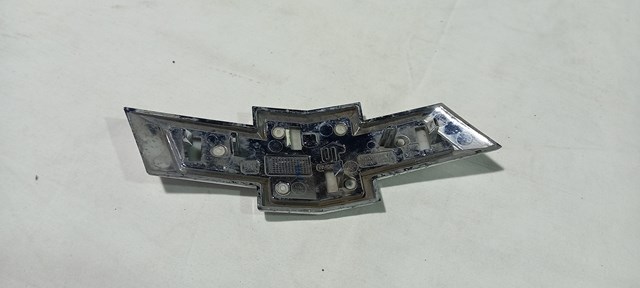 95429796 GM Эмблема решетки радиатора купить в Киев