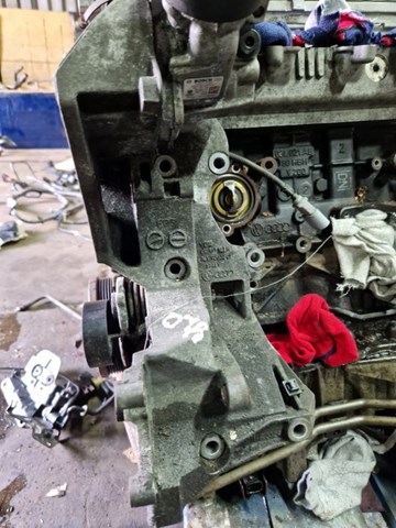 Кронштейн генератора 03L903139H VAG