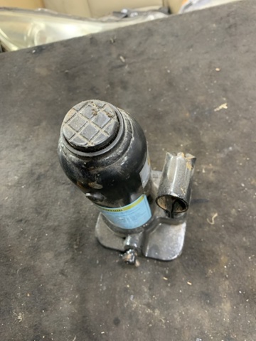 HYUNDAI 091103E000 Домкрат в наличии Тернополь