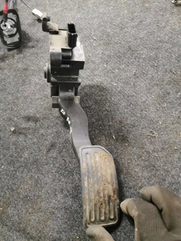 Педали газа 180024DA0B NISSAN