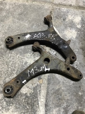 Передний нижний рычаг 20202AG081 SUBARU