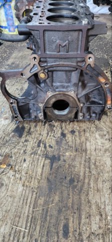 Блок двигателя 211002F000 HYUNDAI