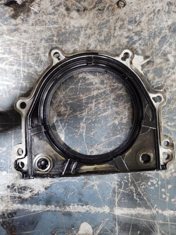 Обойма сальника коленвала, заднего 214402F050 HYUNDAI