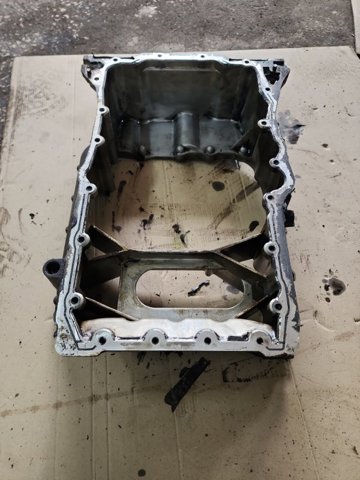 Поддон маслянный картера двигателя, верхняя часть 215102F000 HYUNDAI