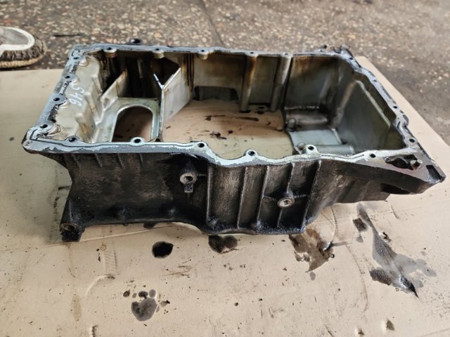 215102F000 HYUNDAI Поддон масляный картера двигателя, верхняя часть купить в Ровно