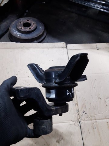 218102S000 HYUNDAI Правая подушка двигателя купить в Полтава