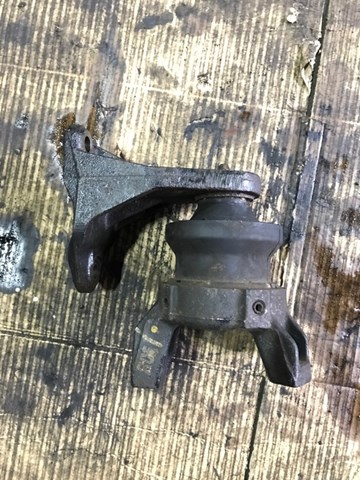 219302B900 HYUNDAI Задняя опора двигателя купить в Черновцы