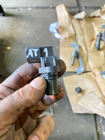 Датчик распредвала 22056AA101 SUBARU