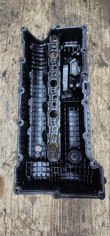 Крышка клапанов 224102F300 HYUNDAI