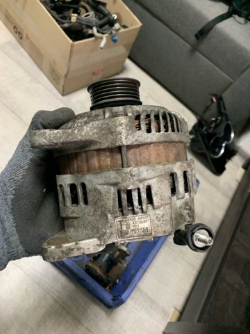 Автомобильный генератор 23700AA521 SUBARU