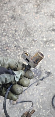 Передний левый датчик абс 27540FE130 SUBARU