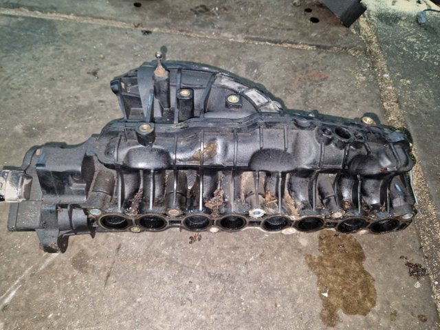Впускной коллектор 283102F310 HYUNDAI