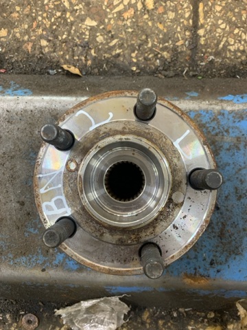 Ступицы передних колес 28373AG000 SUBARU