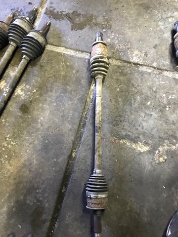 Полуось задняя 28421XA00B SUBARU