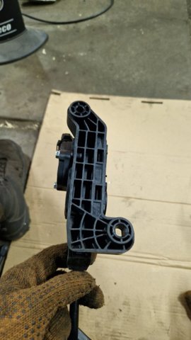 327002W910 HYUNDAI Педаль газа купить в Киев