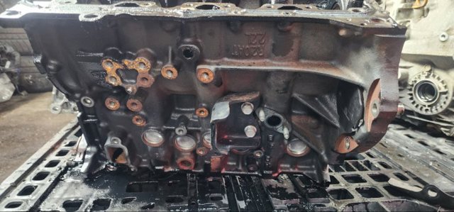 358F32FU00 Блок цилиндров двигателя купить Тернополь