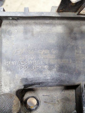 Поддон АКБ 371502B100 HYUNDAI